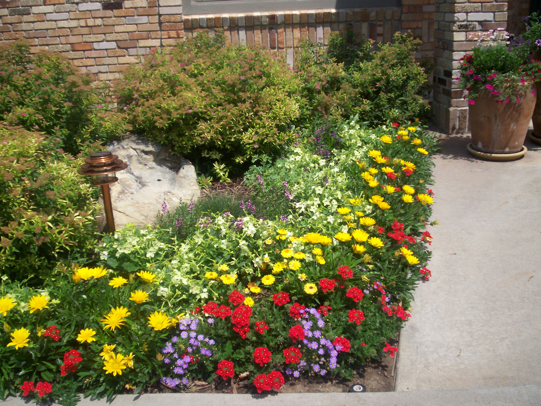Balogh Gardens - Denver Gardening and Landscaping - Annual Design, Planting